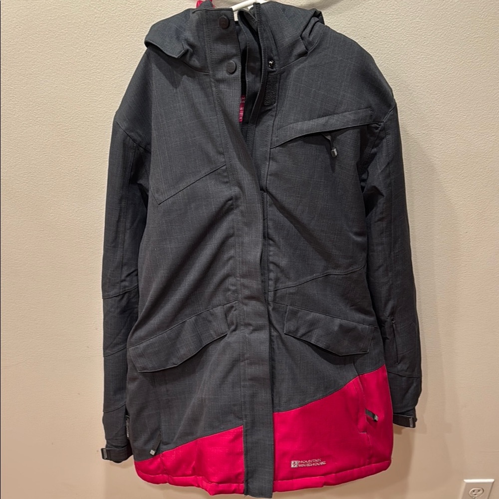 Women's Skiing Black and Pink Jacket
Extremely warm and double lined